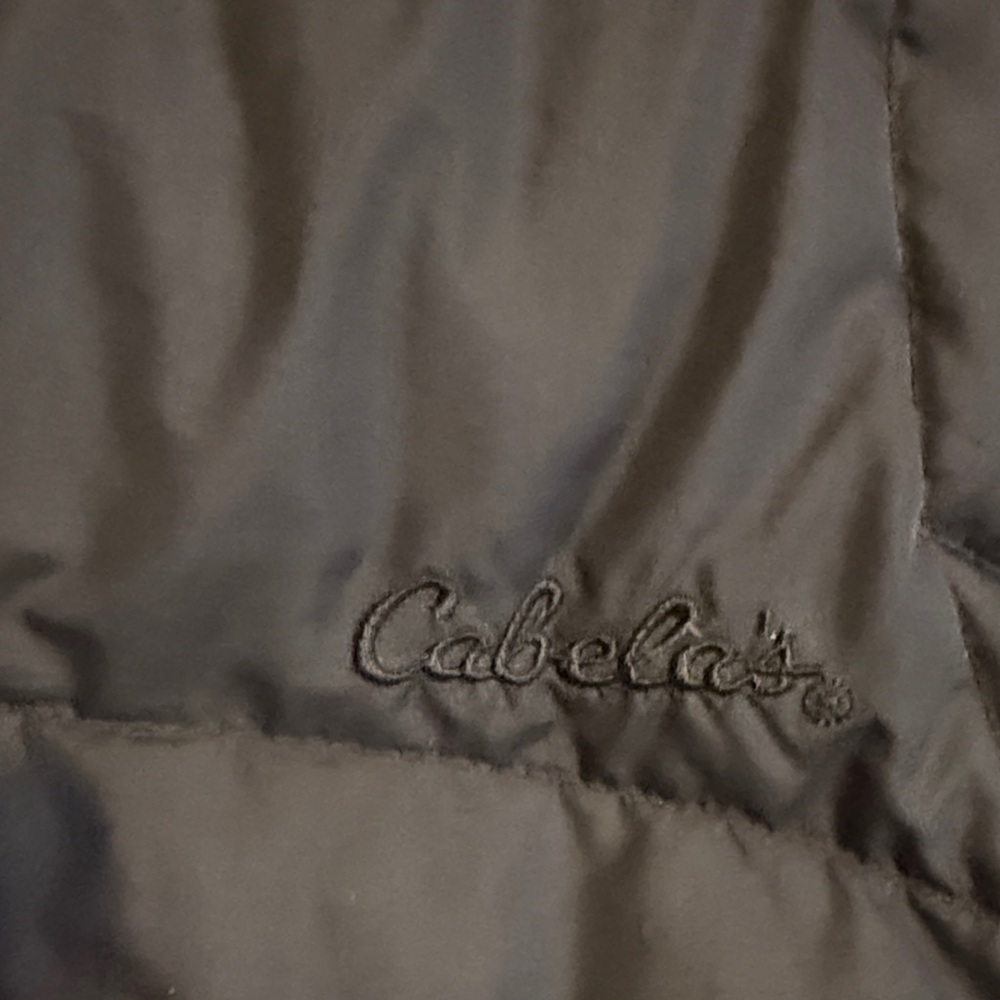 Cabela's Black Quilted Vest - Picture 7 of 9